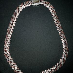 Gld two tone cz Prong link necklace